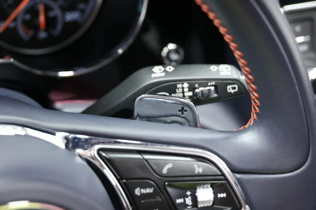 2019 Bentley Bentayga - Image 28 of 31