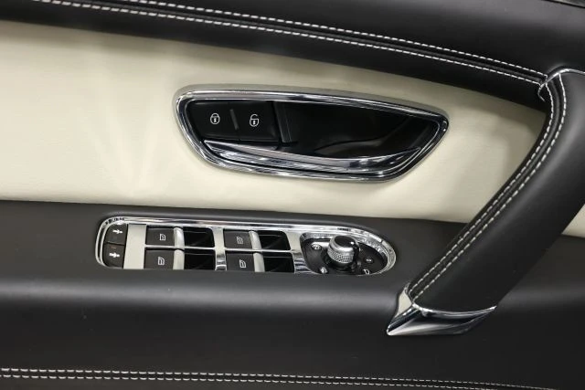 2019 Bentley Bentayga - Image 11 of 12