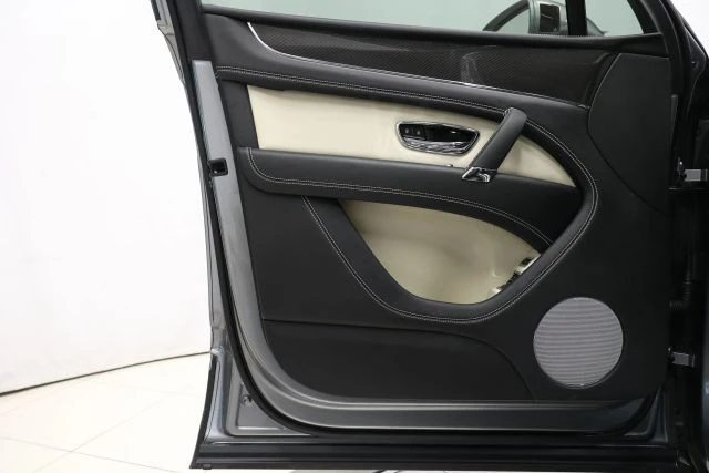 2019 Bentley Bentayga - Image 10 of 12