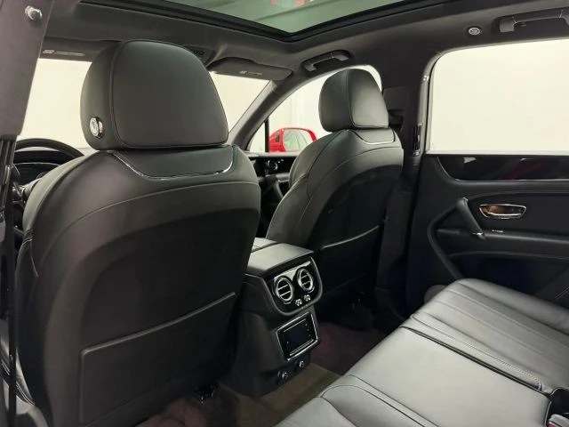 2019 Bentley - Image 14 of 31