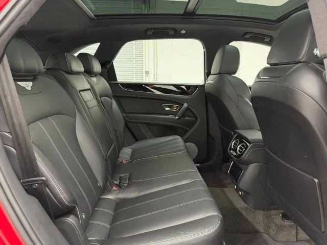 2019 Bentley Bentayga - Image 16 of 31