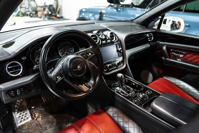 2019 Bentley Bentayga - Image 29 of 31