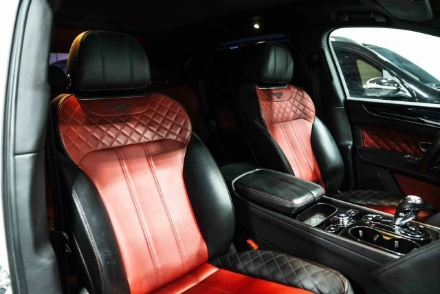 2019 Bentley Bentayga - Image 24 of 31