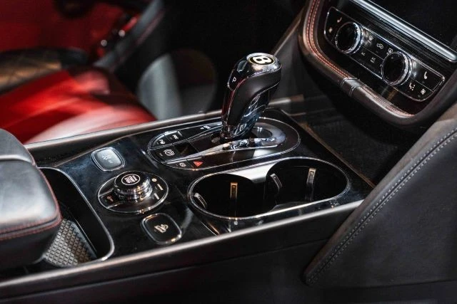 2019 Bentley Bentayga - Image 18 of 31