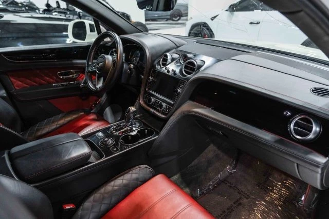 2019 Bentley Bentayga - Image 17 of 31