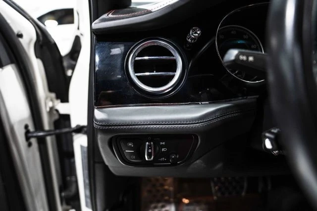 2019 Bentley Bentayga - Image 30 of 31
