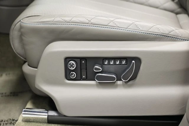 2019 Bentley Bentayga - Image 17 of 21