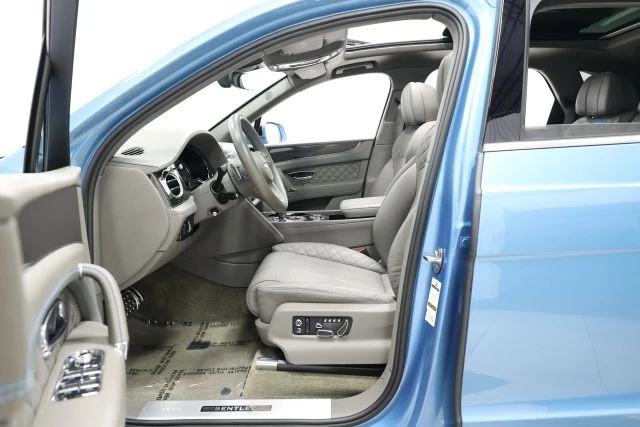 2019 Bentley Bentayga - Image 15 of 21