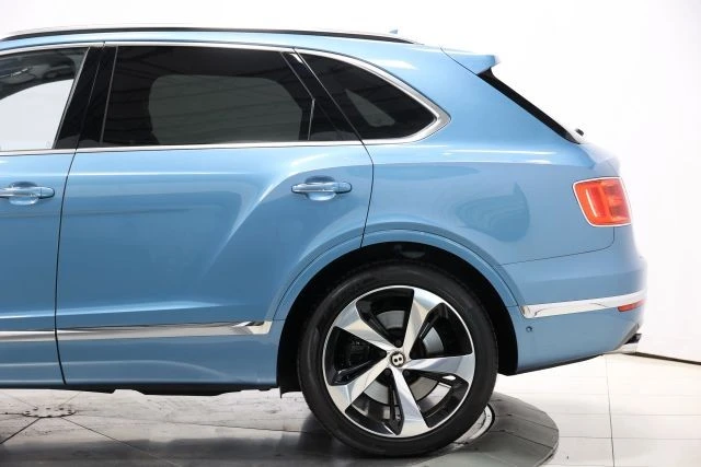 2019 Bentley Bentayga - Image 9 of 21