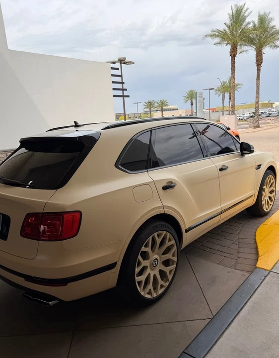 2019 Bentley Bentayga - Image 5 of 14