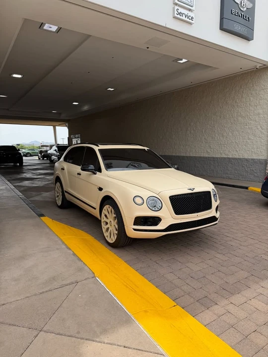 2019 Bentley Bentayga - Image 3 of 14