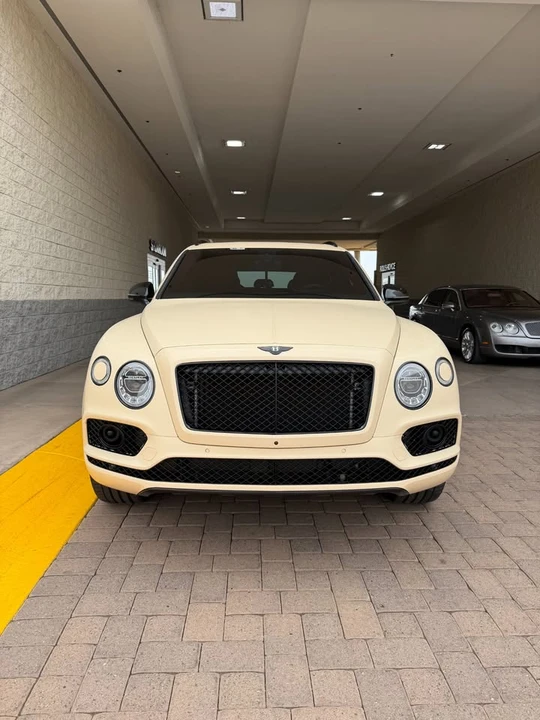 2019 Bentley Bentayga - Image 7 of 14