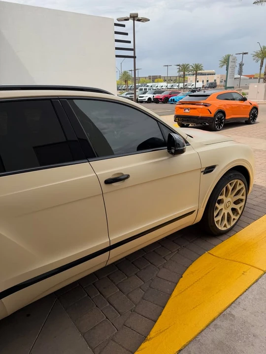 2019 Bentley Bentayga - Image 9 of 14