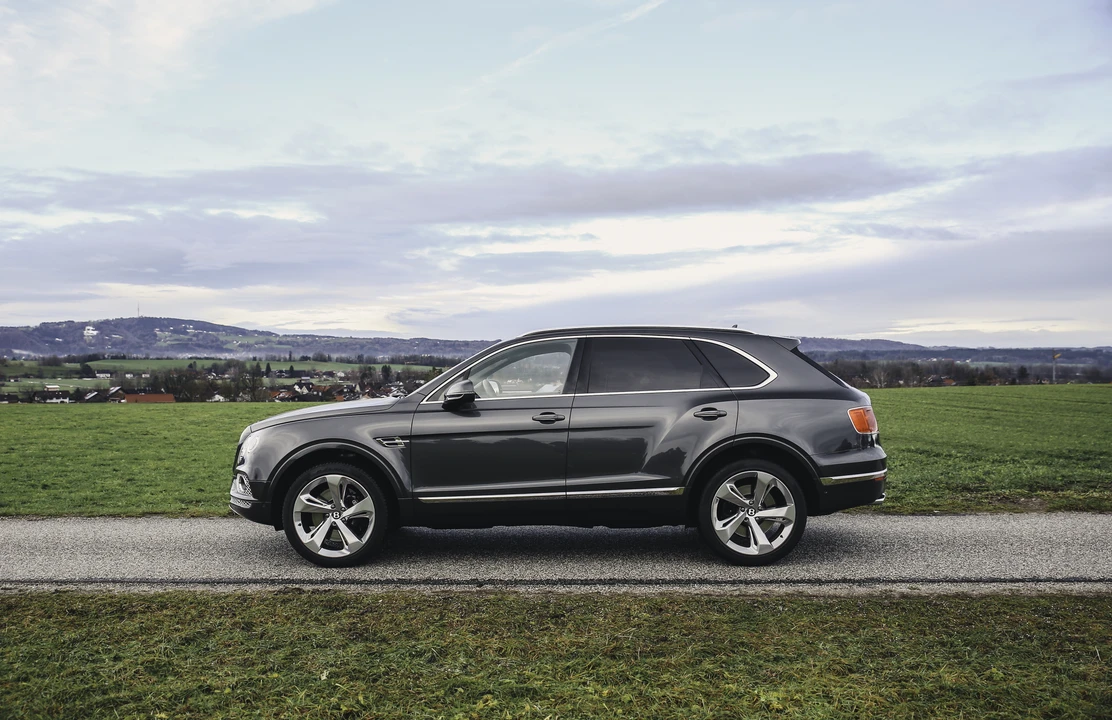 2019 Bentley Bentayga - Image 13 of 31