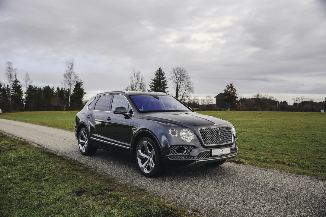 2019 Bentley Bentayga - Image 17 of 31