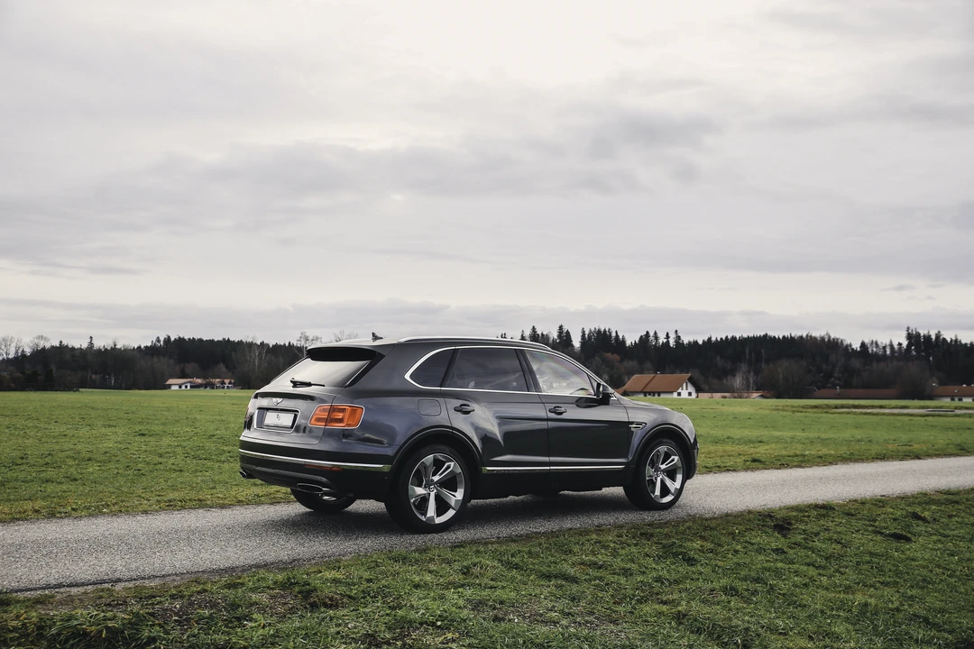 2019 Bentley Bentayga - Image 8 of 31