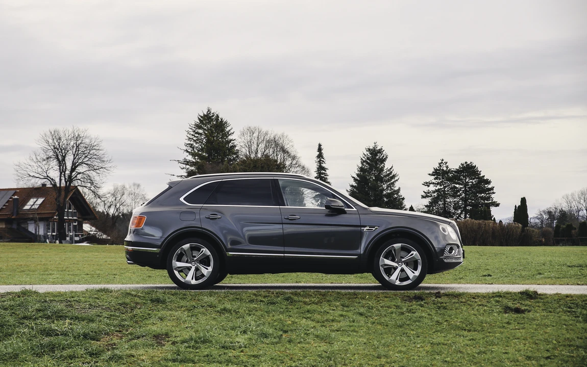 2019 Bentley Bentayga - Image 9 of 31