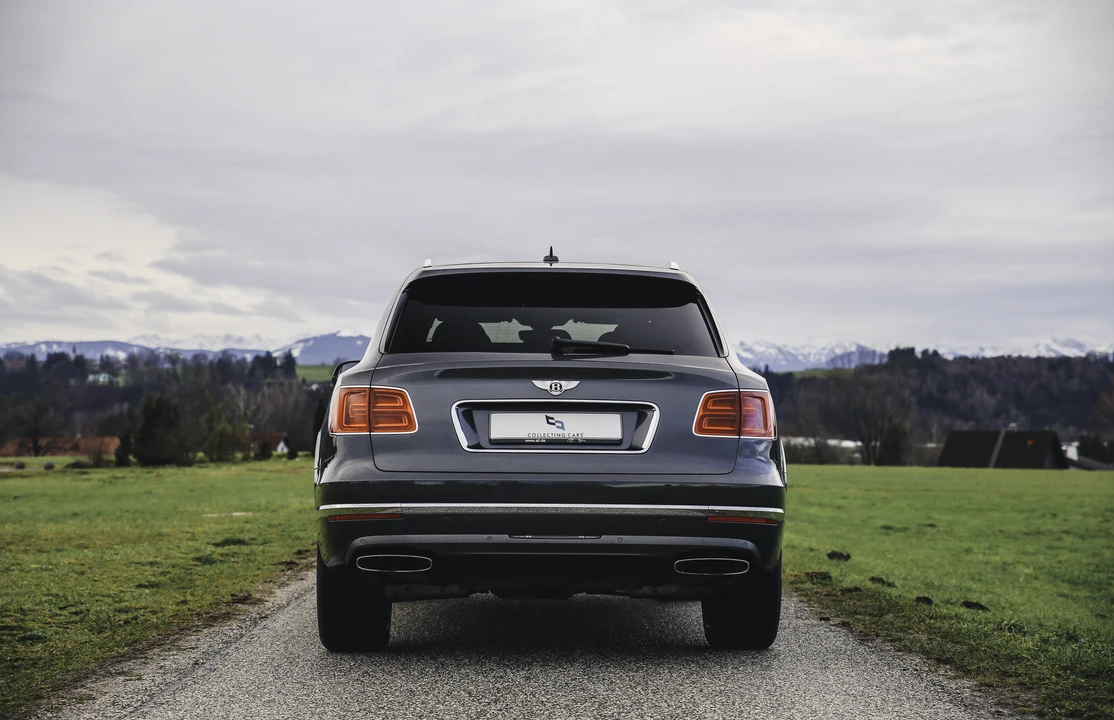 2019 Bentley Bentayga - Image 15 of 31