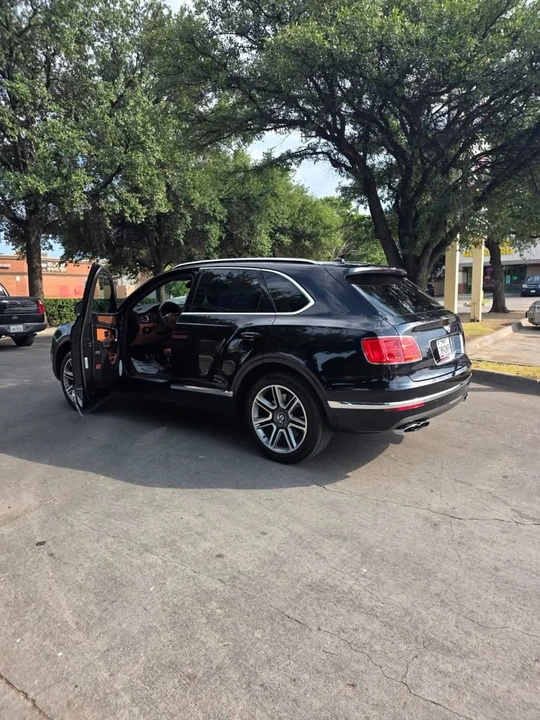 2019 Bentley Bentayga - Image 6 of 6