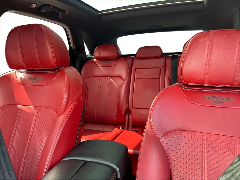 2019 Bentley Bentayga - Image 15 of 20