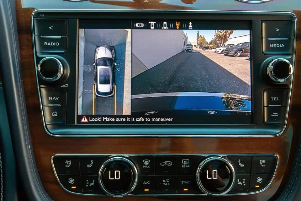 2019 Bentley Bentayga - Image 15 of 19