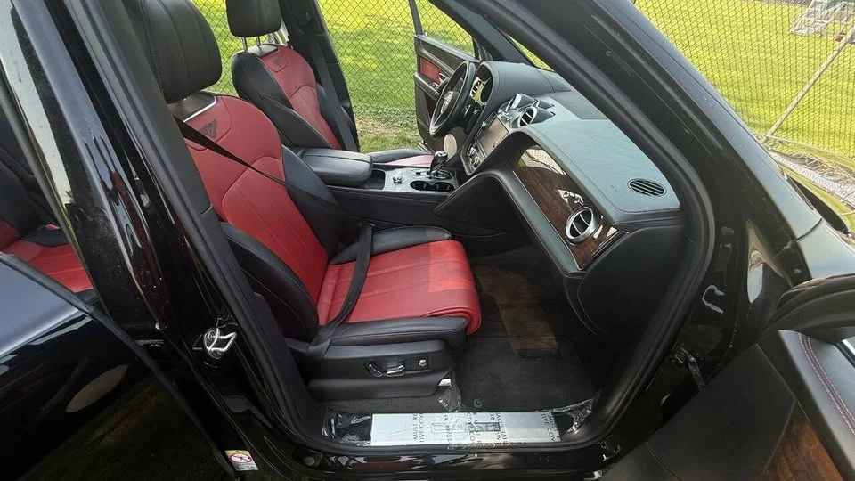 2019 Bentley Bentayga - Image 13 of 18