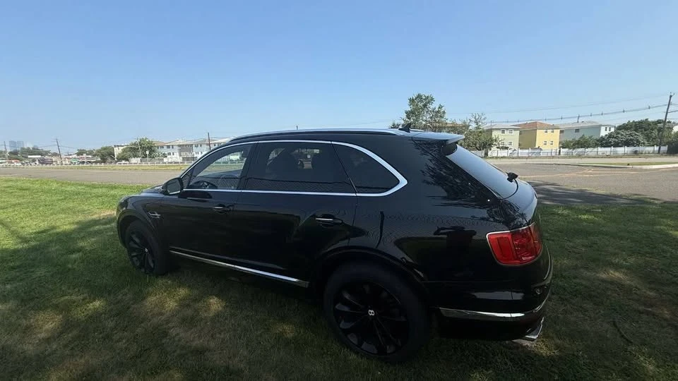 2019 Bentley Bentayga - Image 3 of 18