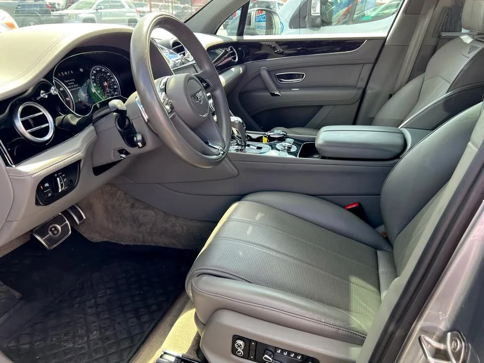 2019 Bentley Bentayga - Image 18 of 19