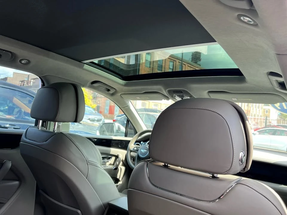 2019 Bentley Bentayga - Image 12 of 20