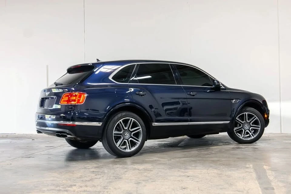 2019 Bentley Bentayga - Image 7 of 19