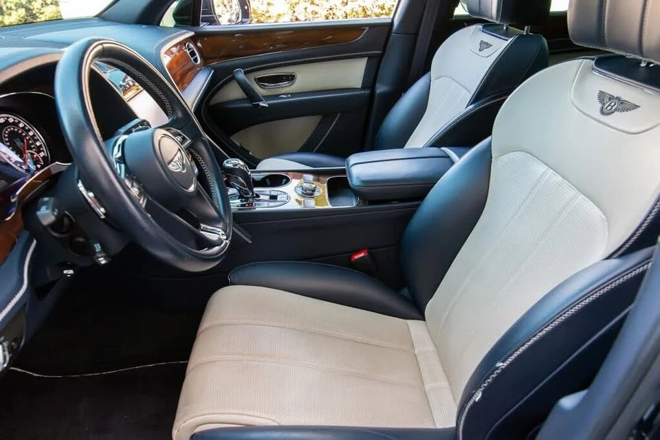 2019 Bentley Bentayga - Image 8 of 19
