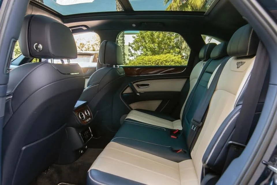 2019 Bentley Bentayga - Image 18 of 19