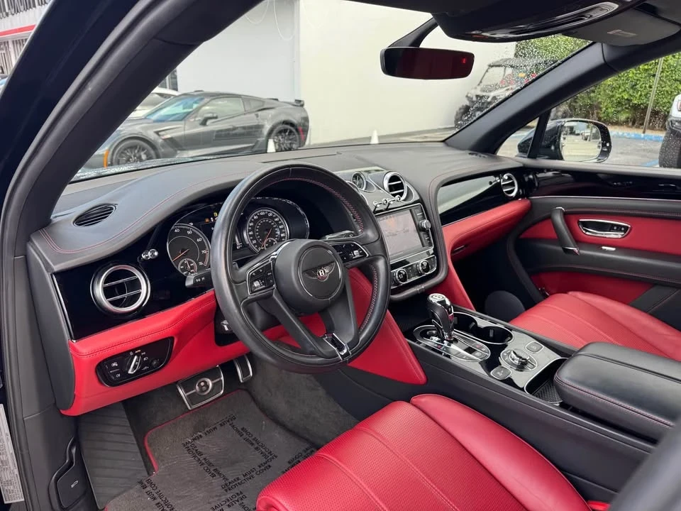 2019 Bentley Bentayga - Image 5 of 10