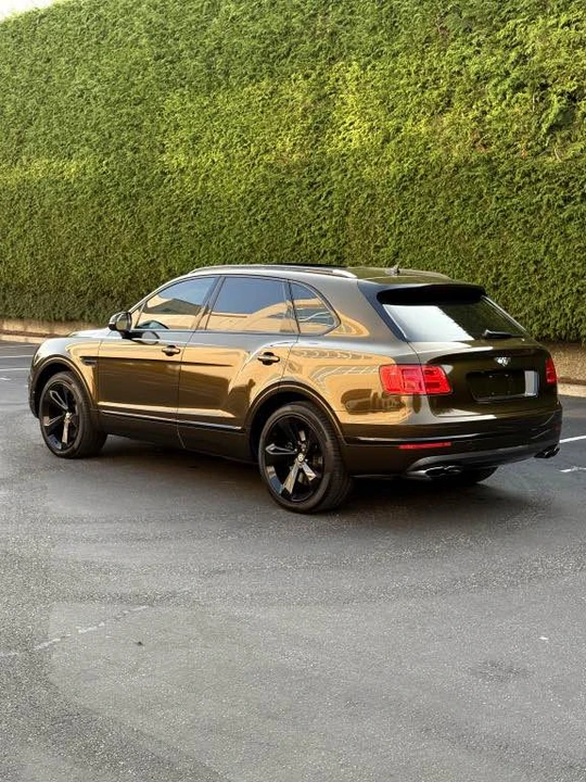 2019 Bentley Bentayga - Image 4 of 20
