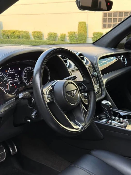 2019 Bentley Bentayga - Image 9 of 20