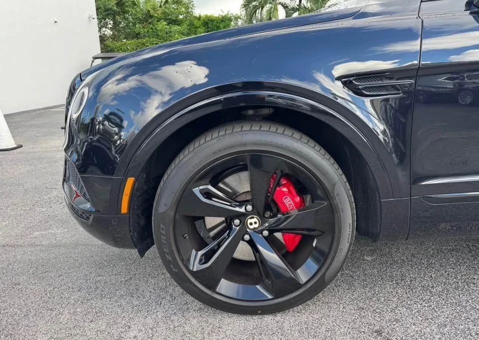 2019 Bentley Bentayga - Image 3 of 9
