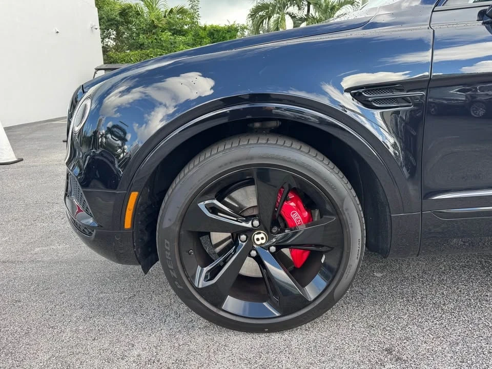 2019 Bentley Bentayga - Image 4 of 10