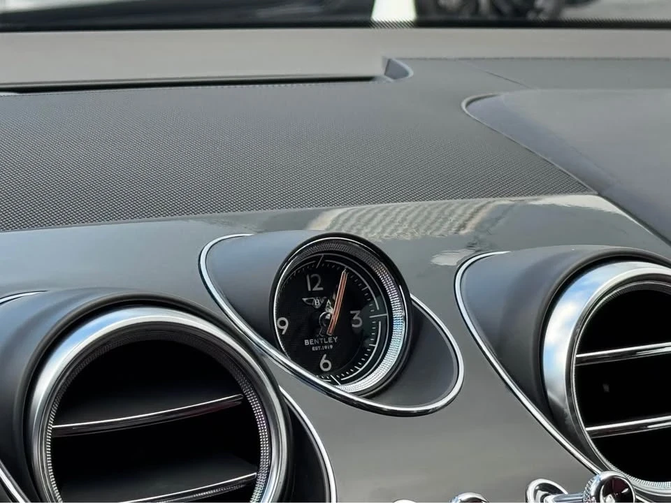 2019 Bentley Bentayga - Image 10 of 10