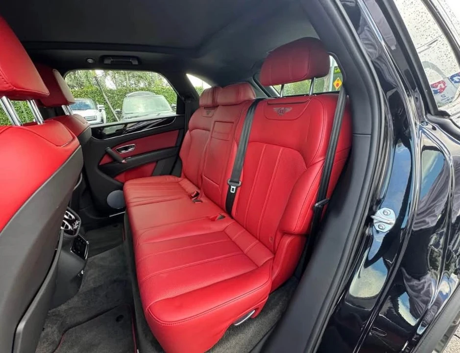 2019 Bentley Bentayga - Image 6 of 9