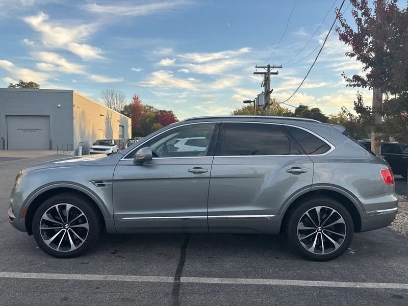 2019 Bentley Bentayga - Image 2 of 7