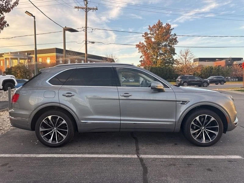 2019 Bentley Bentayga - Image 7 of 7