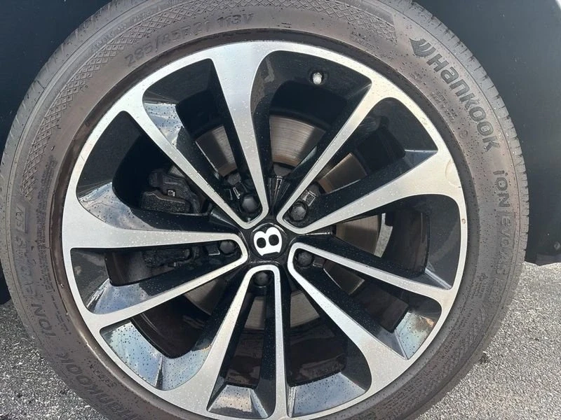 2019 Bentley Bentayga - Image 5 of 7