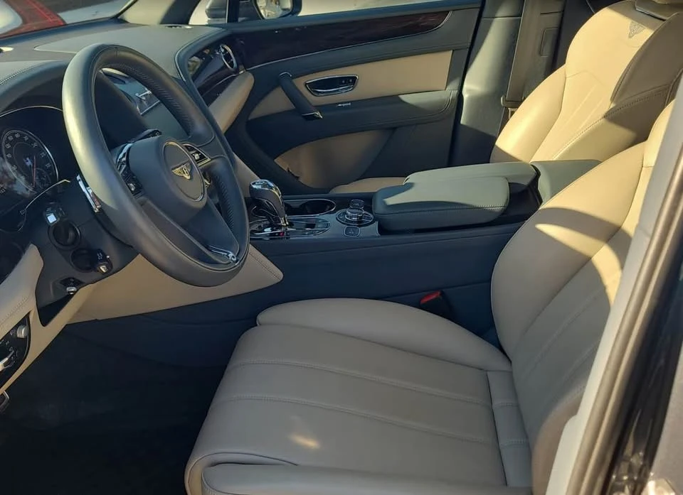 2019 Bentley Bentayga - Image 3 of 4