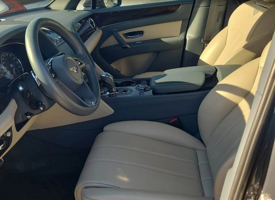 2019 Bentley Bentayga - Image 2 of 5