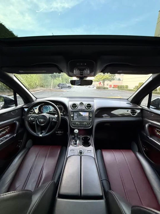 2019 Bentley Bentayga - Image 15 of 19