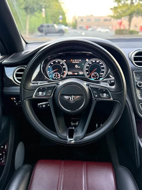 2019 Bentley Bentayga - Image 7 of 19