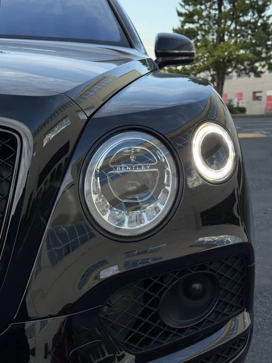 2019 Bentley Bentayga - Image 18 of 19