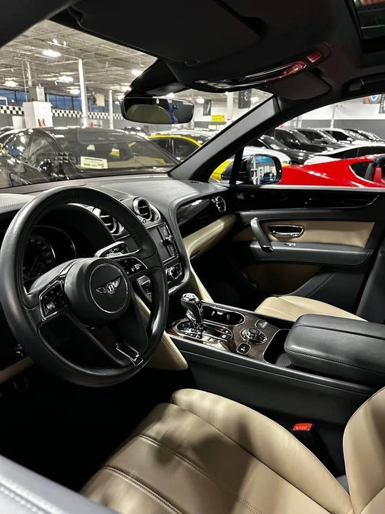 2019 Bentley Bentayga - Image 5 of 7