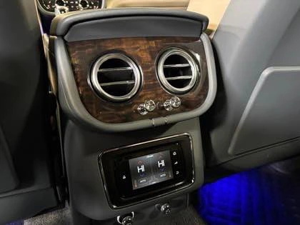 2019 Bentley Bentayga - Image 15 of 16