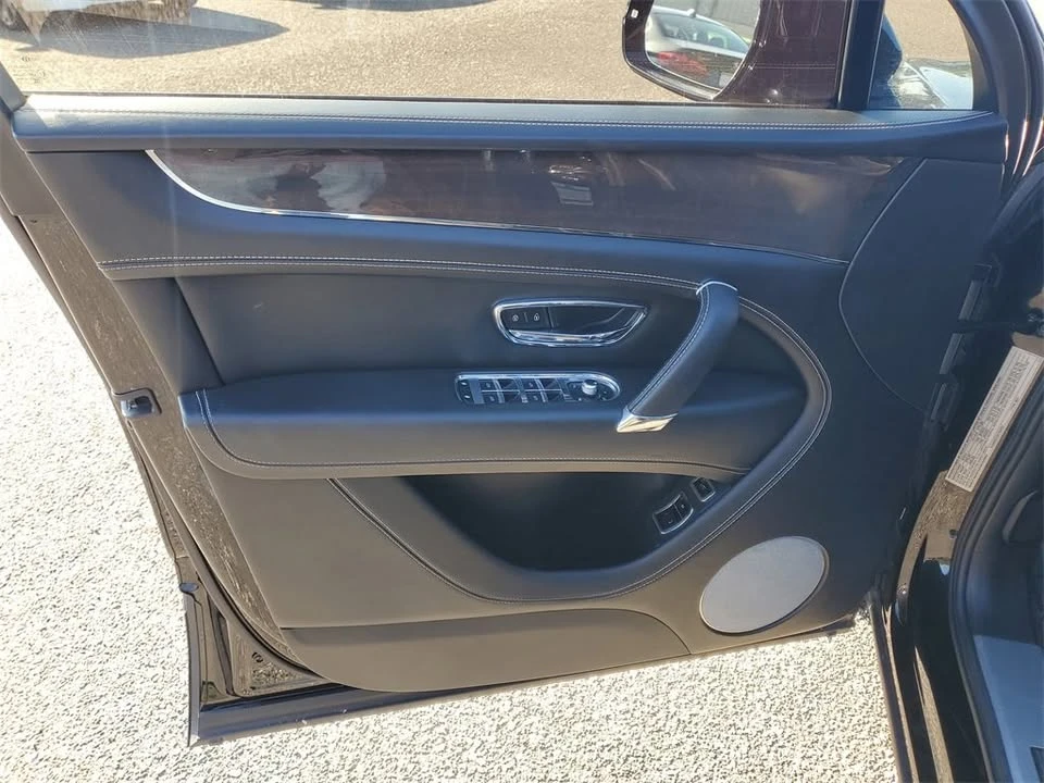 2019 Bentley Bentayga - Image 19 of 20